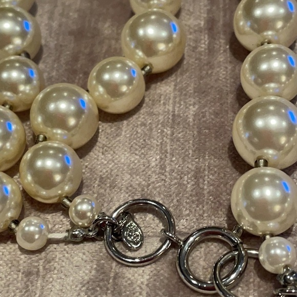 Gorgeous Double Strand Faux Pearls by Premier Designs - Picture 4 of 5